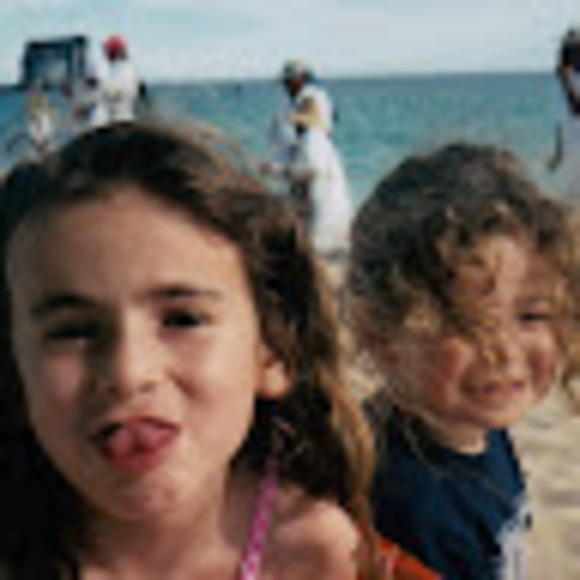 Meet your Posher, Rachel - Picture 1 of 1